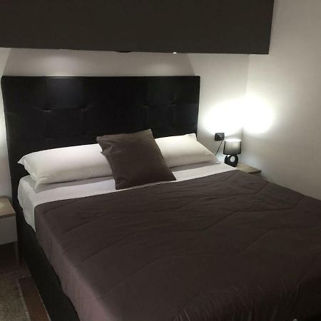 نابولي Mb95 - Mezzocannone Luxurious Bed&Breakfast المظهر الخارجي الصورة