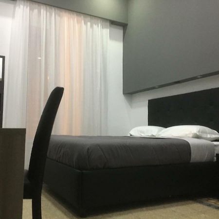 نابولي Mb95 - Mezzocannone Luxurious Bed&Breakfast المظهر الخارجي الصورة