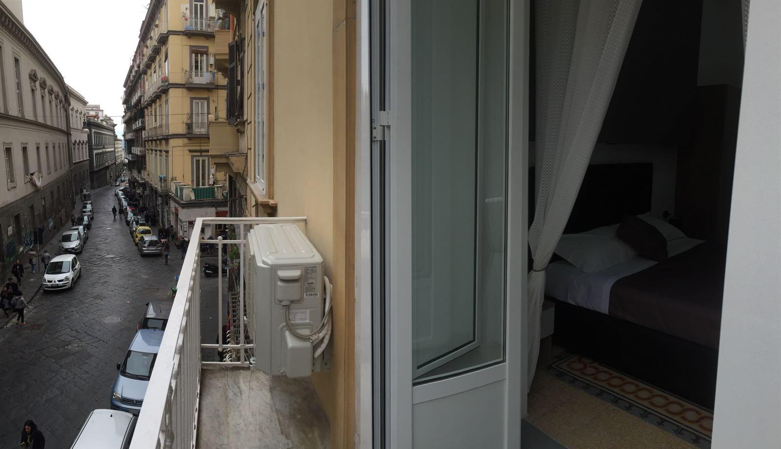 نابولي Mb95 - Mezzocannone Luxurious Bed&Breakfast المظهر الخارجي الصورة