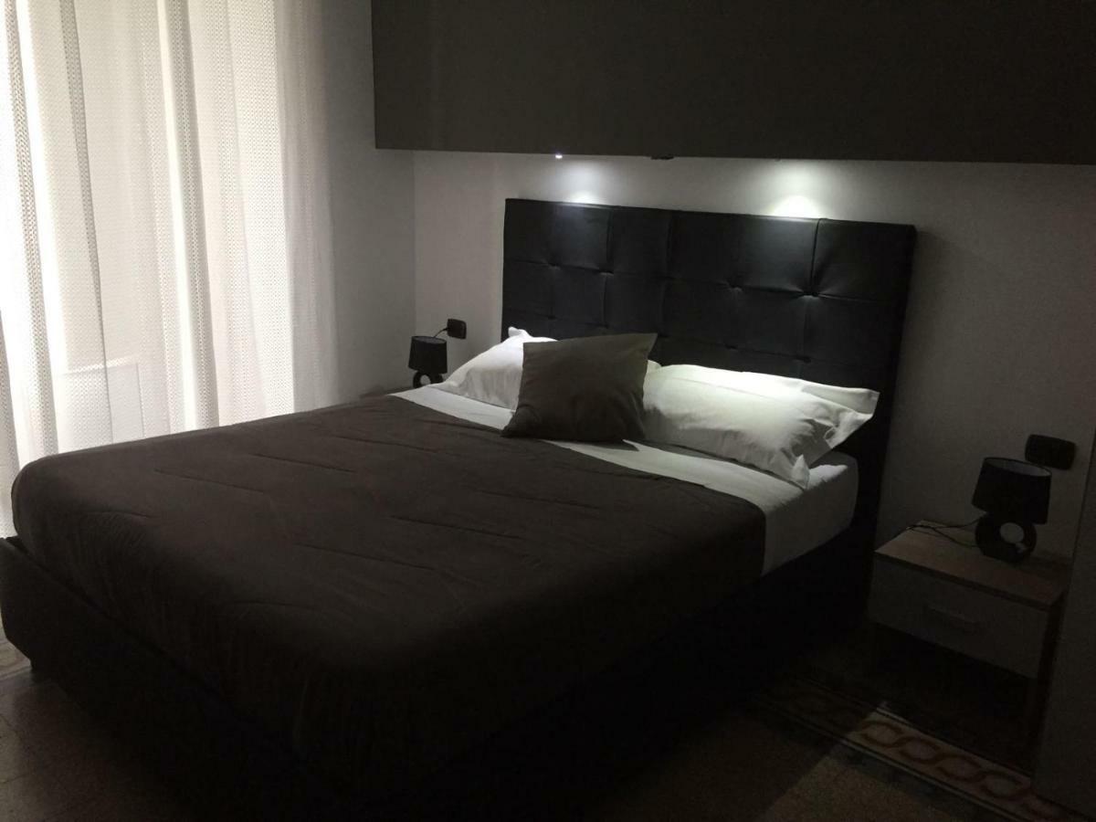 نابولي Mb95 - Mezzocannone Luxurious Bed&Breakfast المظهر الخارجي الصورة